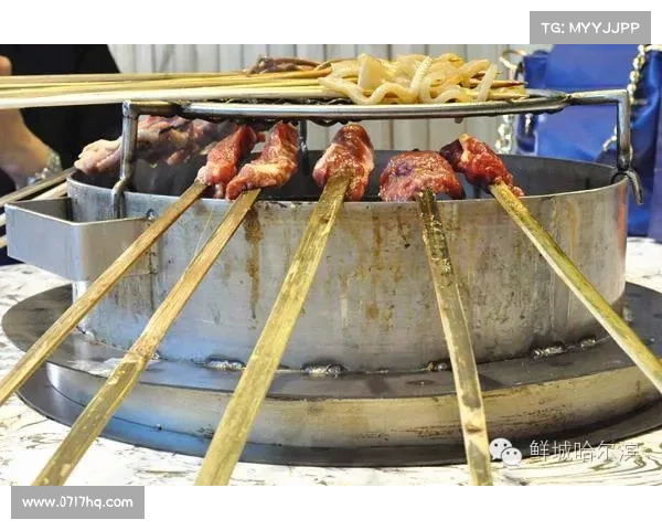 环呼伦湖赛选手品味草原美食 手把肉西旗馅饼东庙嘎查水果引领热潮 环呼伦湖赛选手品味草原美食 手把肉西旗馅饼东庙嘎查水果引领热潮